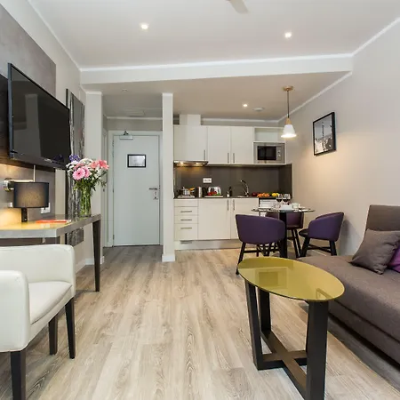 레오나르도 부티크 사그라다 파밀리아