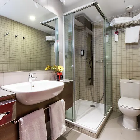 레오나르도 부티크 사그라다 파밀리아 3*