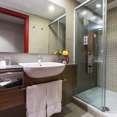 레오나르도 부티크 사그라다 파밀리아 3*