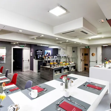 호텔 레오나르도 부티크 사그라다 파밀리아