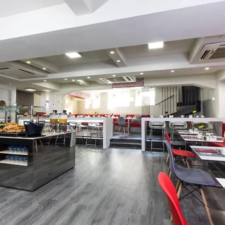 레오나르도 부티크 사그라다 파밀리아 호텔 3*