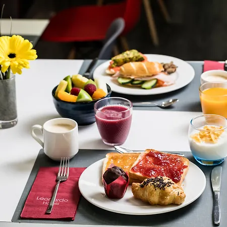 호텔 레오나르도 부티크 사그라다 파밀리아 3*