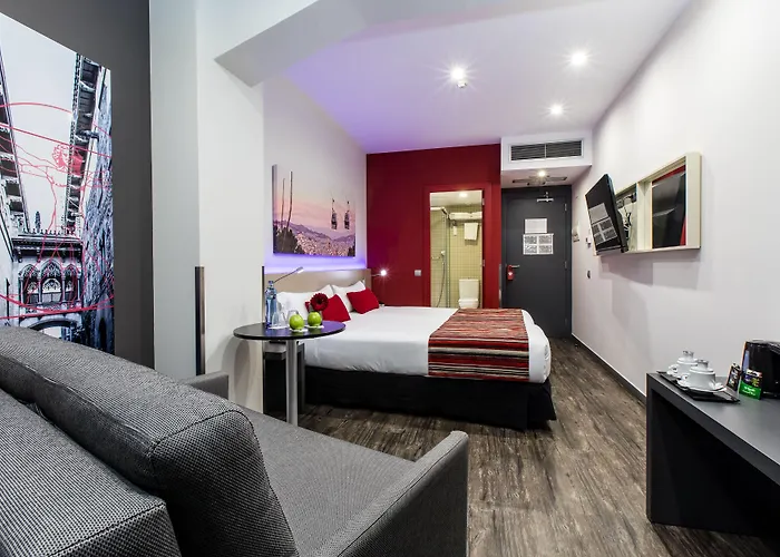 レオナルド ブティック サグラダ ファミリア 3*