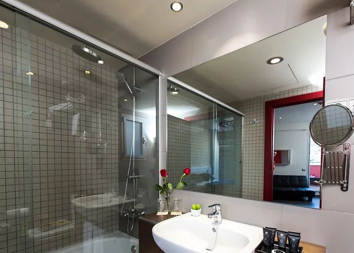 فندق ليوناردو البوتيكي ساغرادا فاميليا برشلونة