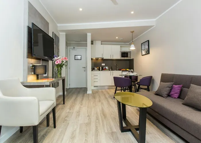 ホテル レオナルド ブティック サグラダ ファミリア 3*