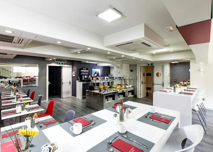 レオナルド ブティック サグラダ ファミリア バルセロナ